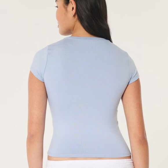 Hollister XL Long Light Blue Crewneck Short Sleeve Seamless Fabric Tee - Picture 2 of 10